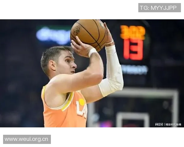 克尼佩尔下半场发力却三分失准11投5中仅得12分4篮板表现平平